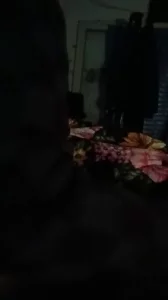 熟女边打电话边帮我撸，最后插入