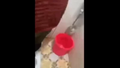 大哥在家趁着嫂子洗澡强上33岁嫂子紧张刺激颜射嫂子